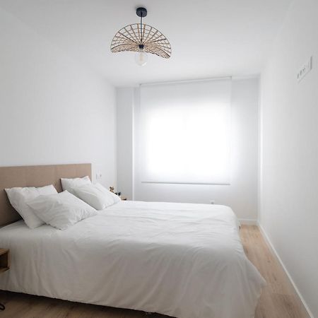 Lujoso Apartamento Entre 2 Playas Con Garaje, Wifi Gijón Kültér fotó